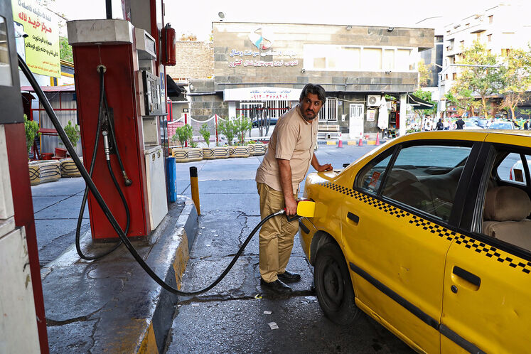 روند عادی عرضه بنزین در جایگاه‌های سوخت