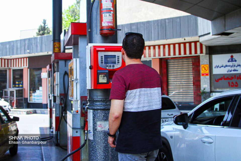 ۶۰ لیتر سهمیه بنزین یکم خرداد شارژ میشود ۶۰ لیتر سهمیه بنزین یکم خرداد شارژ میشود