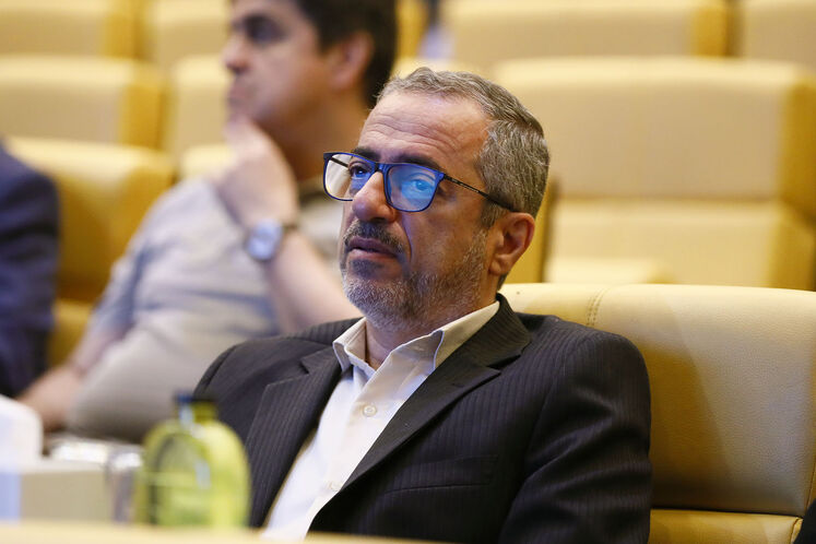 مهدی فکور، مدیر اکتشاف شرکت ملی نفت ایران