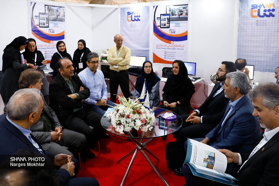 مدیرعامل شرکت ملی مهندسی و ساختمان نفت از تحریریه رسانههای روابط عمومی وزارت نفت بازدید کرد مدیرعامل شرکت ملی مهندسی و ساختمان نفت از تحریریه رسانههای روابط عمومی وزارت نفت بازدید کرد