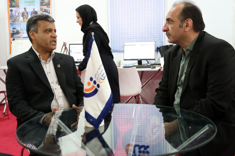 بازدید عباس غریبی، مدیرعامل شرکت پایانه‌های نفتی ایران، از تحریریه رسانه‌های روابط عمومی وزارت نفت