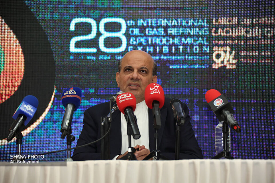 افزایش ۷۰درصدی تولید نفت در دولت سیزدهم/ اگر تکمیل فاز ۱۱ پارس جنوبی ساده بود، چرا انجام ندادند؟ افزایش ۷۰درصدی تولید نفت در دولت سیزدهم/ اگر تکمیل فاز ۱۱ پارس جنوبی ساده بود، چرا انجام ندادند؟