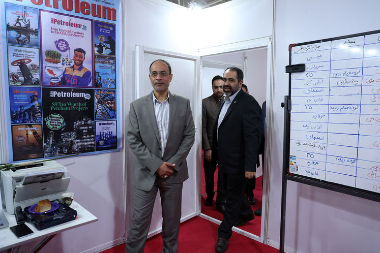 بازدید  علیرضا مهدیزاده، مدیرعامل شرکت نفت فلات قاره ایران از تحریریه رسانههای روابط عمومی وزارت نفت