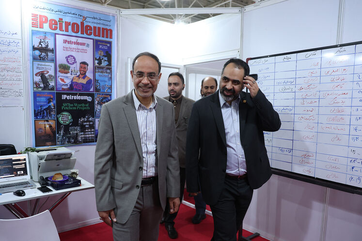 بازدید  علیرضا مهدیزاده، مدیرعامل شرکت نفت فلات قاره ایران از تحریریه رسانههای روابط عمومی وزارت نفت