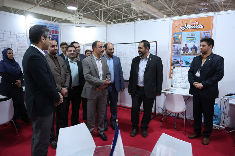 بازدید  علیرضا مهدیزاده، مدیرعامل شرکت نفت فلات قاره ایران از تحریریه رسانههای روابط عمومی وزارت نفت