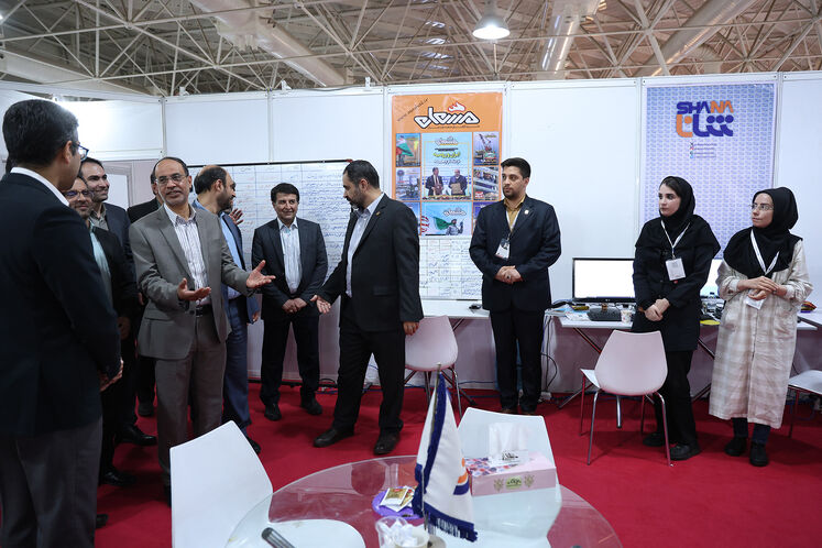 بازدید  علیرضا مهدیزاده، مدیرعامل شرکت نفت فلات قاره ایران از تحریریه رسانههای روابط عمومی وزارت نفت