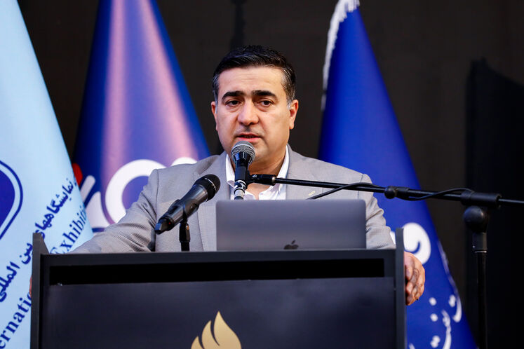 رضا دهقان، معاون مهندسی و توسعه شرکت ملی نفت ایران 
