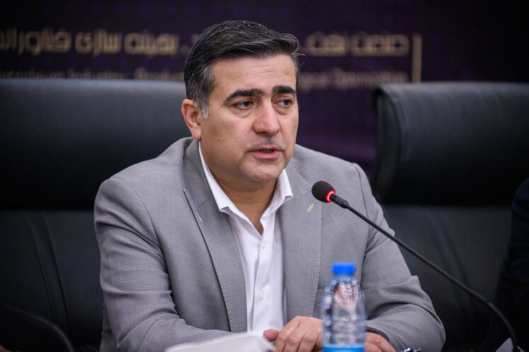 رضا دهقان، معاون امور مهندسی و توسعه شرکت ملی نفت ایران