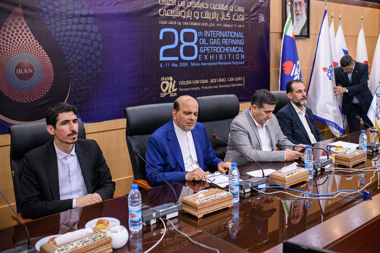 آیین امضای ۹ تفاهمنامه توسعه میدانهای نفت و گاز با شرکتهای اکتشاف و تولید