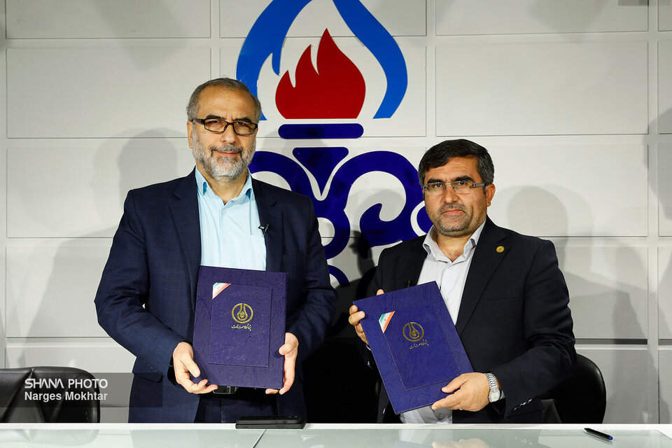 شرکت بهینهسازی مصرف سوخت با پژوهشگاه صنعت نفت قرارداد همکاری امضا کرد شرکت بهینهسازی مصرف سوخت با پژوهشگاه صنعت نفت قرارداد همکاری امضا کرد