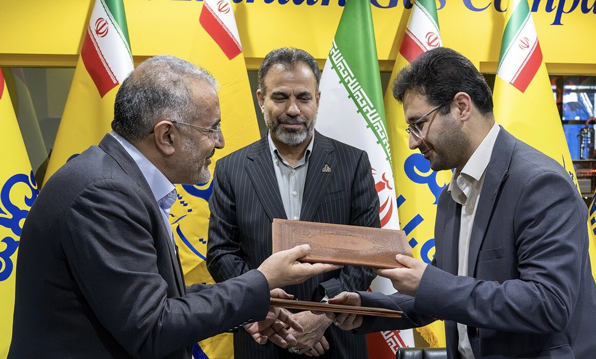 منطقه ۴ عملیات انتقال گاز و پارک علم و فناوری خراسان رضوی تفاهمنامه همکاری امضا کردند منطقه ۴ عملیات انتقال گاز و پارک علم و فناوری خراسان رضوی تفاهمنامه همکاری امضا کردند