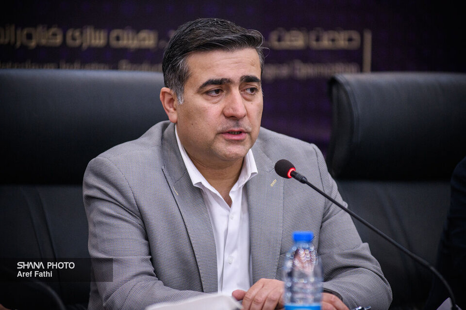 حدود ۳ دهه فعالیت در صنعت نفت، پشتوانه تجربی ارزشمندی برای «پاکنژاد» است حدود ۳ دهه فعالیت در صنعت نفت، پشتوانه تجربی ارزشمندی برای «پاکنژاد» است