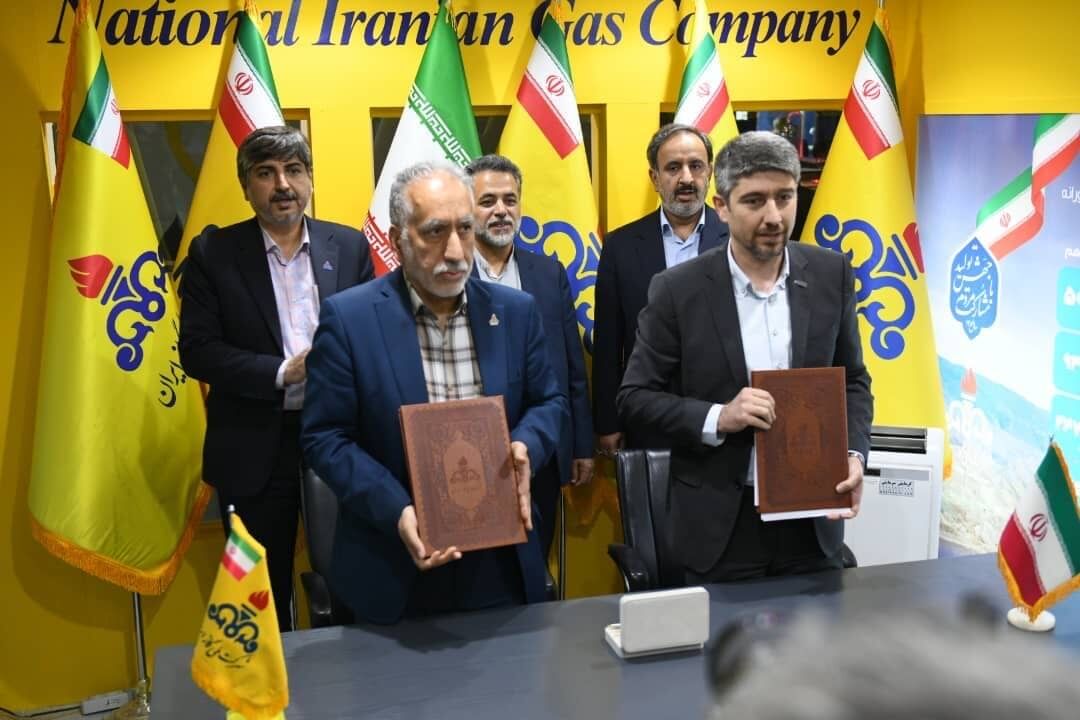 مجتمع گاز پارس جنوبی بزرگترین قرارداد ساخت بار اول را امضا کرد مجتمع گاز پارس جنوبی بزرگترین قرارداد ساخت بار اول را امضا کرد