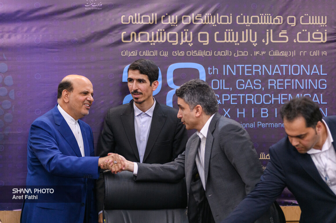 امضای ۸ تفاهم‌نامه و قرارداد ساخت بار اول در شرکت ملی نفت ایران