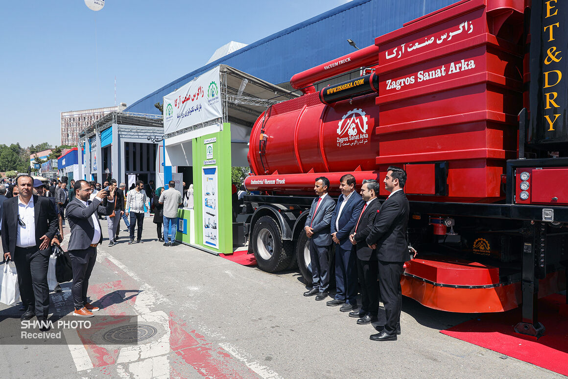 حاشیه سومین روز از بیست‌وهشتمین نمایشگاه بین‌المللی نفت ایران