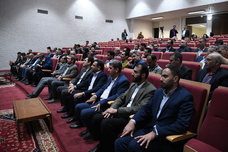 امضای تفاهمنامه همکاری شرکت نفت فلات قاره و شرکتهای دانشبنیان