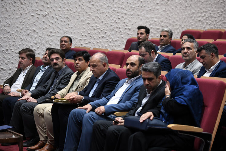 امضای تفاهمنامه همکاری شرکت نفت فلات قاره و شرکتهای دانشبنیان