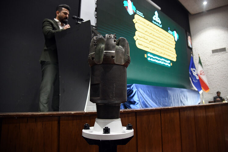 امضای تفاهمنامه همکاری شرکت نفت فلات قاره و شرکتهای دانشبنیان