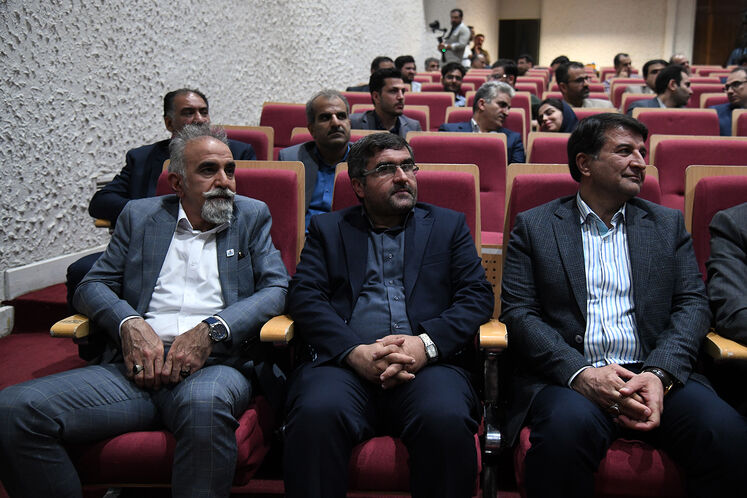 امضای تفاهمنامه همکاری شرکت نفت فلات قاره و شرکتهای دانشبنیان