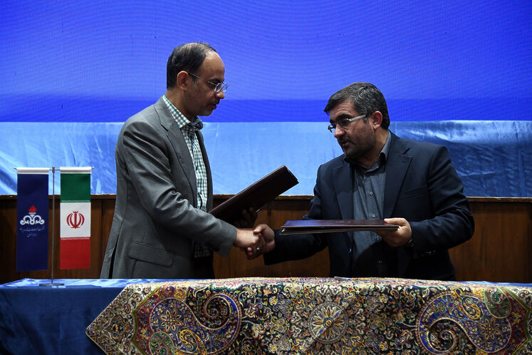 امضای تفاهمنامه همکاری شرکت نفت فلات قاره و شرکتهای دانشبنیان