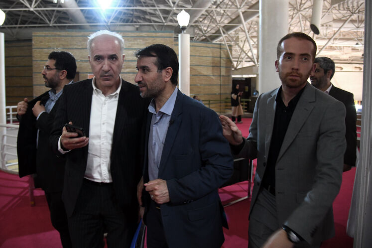 بازدید مدیرعامل شرکت ملی صنایع پتروشیمی از تحریریه رسانههای روابط عمومی وزارت نفت