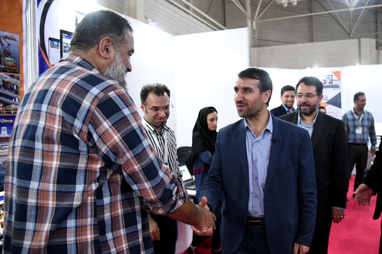 بازدید مدیرعامل شرکت ملی صنایع پتروشیمی از تحریریه رسانههای روابط عمومی وزارت نفت