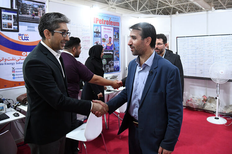 بازدید مدیرعامل شرکت ملی صنایع پتروشیمی از تحریریه رسانههای روابط عمومی وزارت نفت