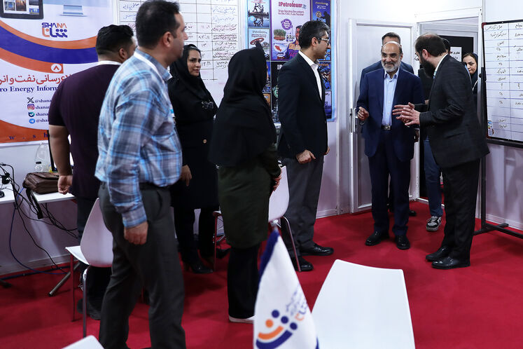 بازدید مدیرعامل هلدینگ خلیجفارس از تحریریه رسانههای روابط عمومی وزارت نفت