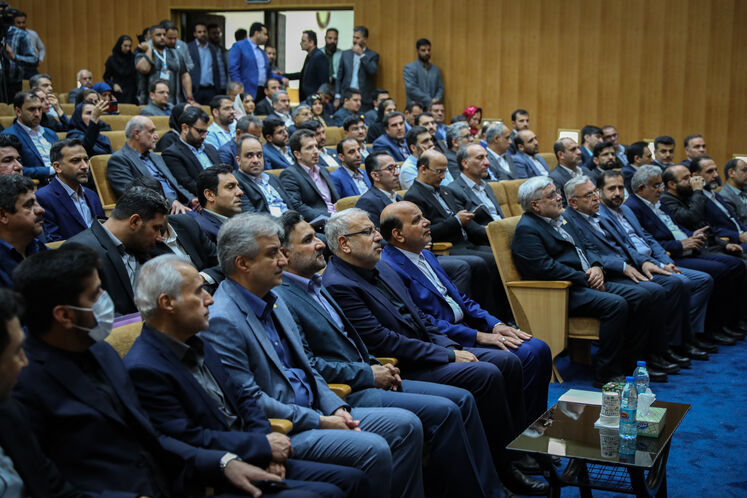 آیین امضای ۱۵ قرارداد و موافقتنامه در روز پایانی بیستوهشتمین نمایشگاه بینالمللی نفت