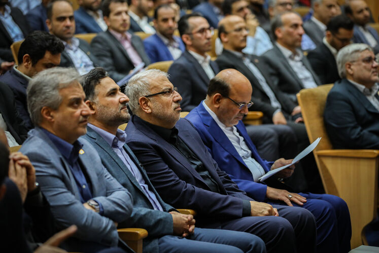 آیین امضای ۱۵ قرارداد و موافقتنامه در روز پایانی بیستوهشتمین نمایشگاه بینالمللی نفت