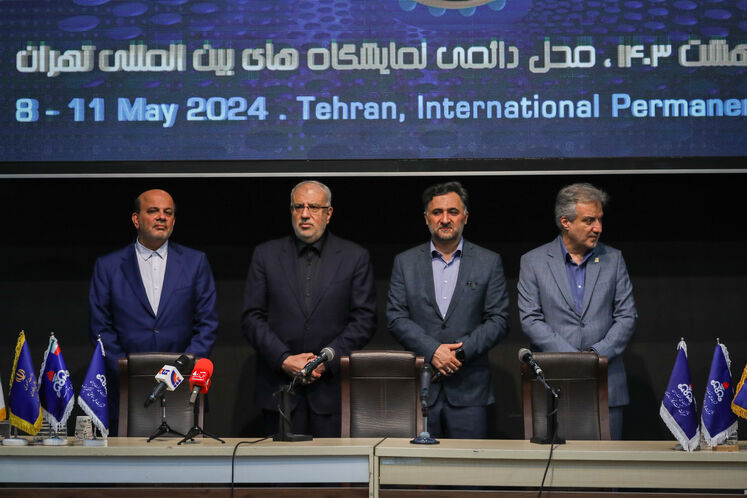 آیین امضای ۱۵ قرارداد و موافقتنامه در روز پایانی بیستوهشتمین نمایشگاه بینالمللی نفت