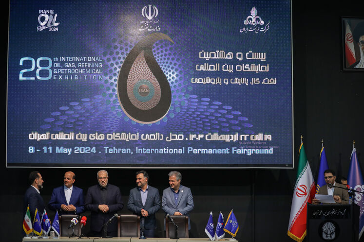 آیین امضای ۱۵ قرارداد و موافقتنامه در روز پایانی بیستوهشتمین نمایشگاه بینالمللی نفت