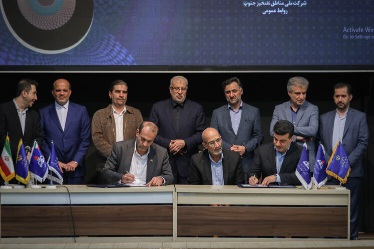 آیین امضای ۱۵ قرارداد و موافقتنامه در روز پایانی بیستوهشتمین نمایشگاه بینالمللی نفت