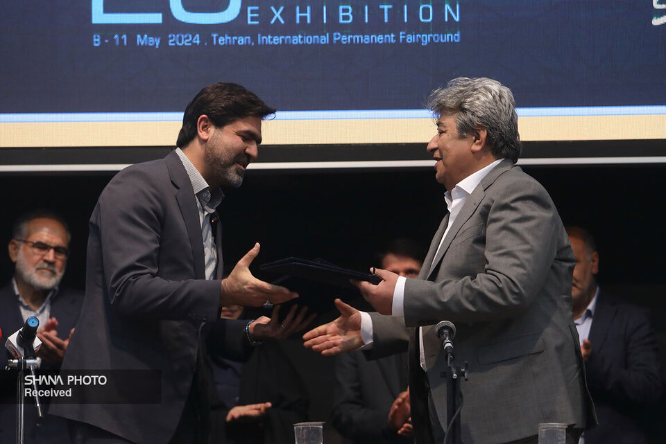 قرارداد و تفاهمنامه ۸ طرح توسعه زنجیره ارزش صنعت پتروشیمی در ماهشهر امضا شد قرارداد و تفاهمنامه ۸ طرح توسعه زنجیره ارزش صنعت پتروشیمی در ماهشهر امضا شد