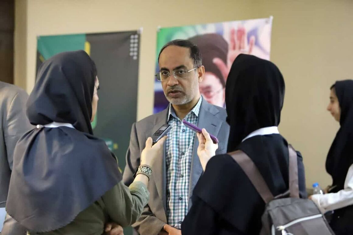 اختصاص ۸۰۰ میلیون یورو برای نوسازی تأسیسات نفت فلات قاره از ابتدای فعالیت دولت سیزدهم اختصاص ۸۰۰ میلیون یورو برای نوسازی تأسیسات نفت فلات قاره از ابتدای فعالیت دولت سیزدهم