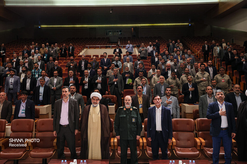 بیستودومین نشست فرماندهان پایگاههای بسیج صنعت نفت برگزار شد بیستودومین نشست فرماندهان پایگاههای بسیج صنعت نفت برگزار شد