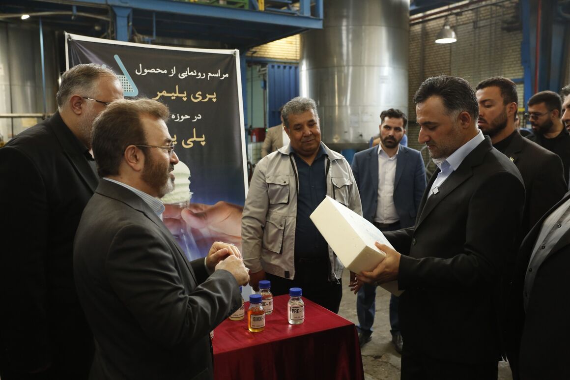 خط تولید هیدروکربنهای نفتی به کمک کاتالیستهای نانوساختار به بهرهبرداری رسید خط تولید هیدروکربنهای نفتی به کمک کاتالیستهای نانوساختار به بهرهبرداری رسید