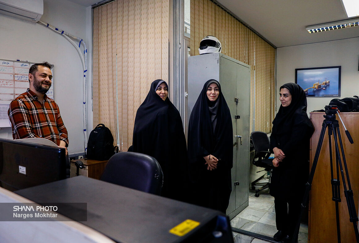 مشاور وزیر نفت در امور زنان و خانواده از رسانه‌های روابط عمومی وزارت نفت بازدید کرد
