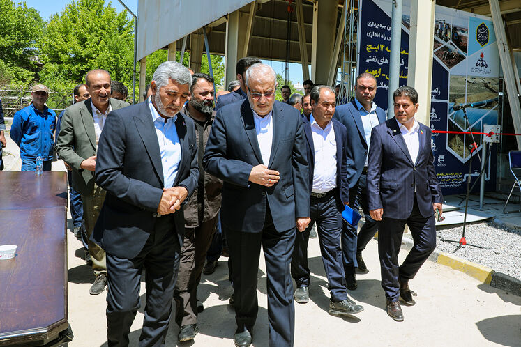 بازدید جواد اوجی، وزیر نفت از پروژه خط لوله انتقال فرآورده تبریز - خوی - ارومیه و مراکز انتقال نفت