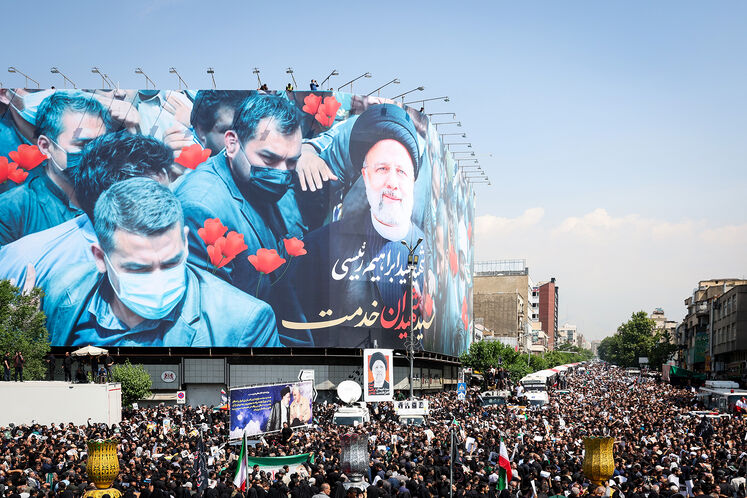 آیین تشییع پیکر شهدای خدمت در تهران