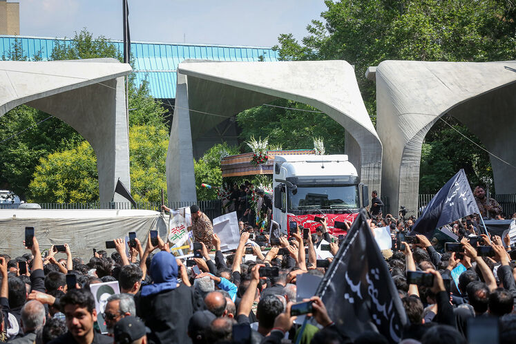 آیین تشییع پیکر شهدای خدمت در تهران