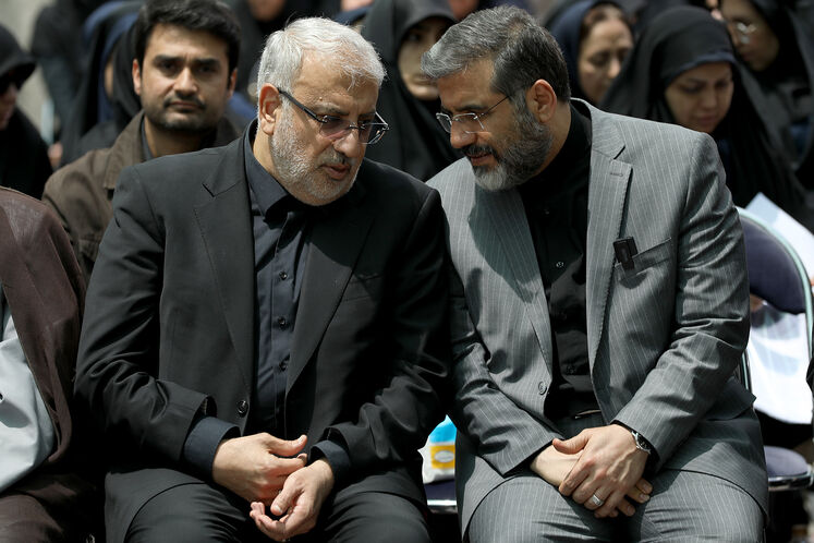 محمدمهدی اسماعیلی، وزیر فرهنگ و ارشاد اسلامی و جواد اوجی، وزیر نفت