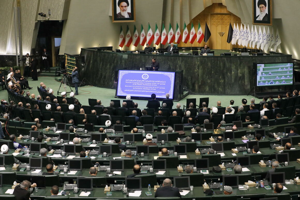 رسیدن تولید نفت به روزانه ۳.۶ میلیون بشکه از اقدامهای مهم دولت سیزدهم است رسیدن تولید نفت به روزانه ۳.۶ میلیون بشکه از اقدامهای مهم دولت سیزدهم است