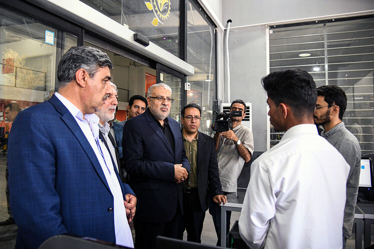 بازدید جواد اوجی، وزیر نفت از پارک علم و فناری سیستان‌وبلوچستان