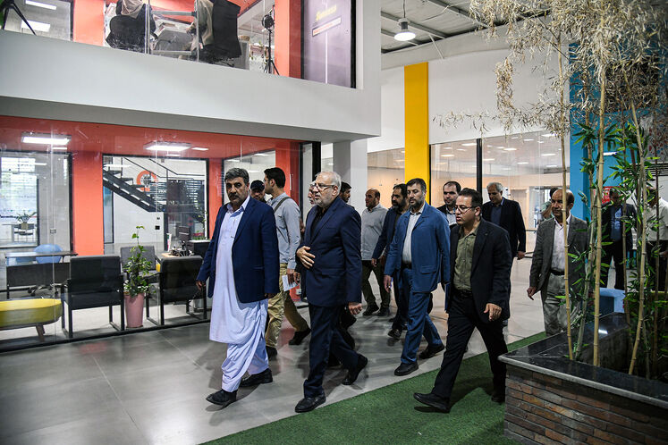 بازدید جواد اوجی، وزیر نفت از پارک علم و فناری سیستان‌وبلوچستان