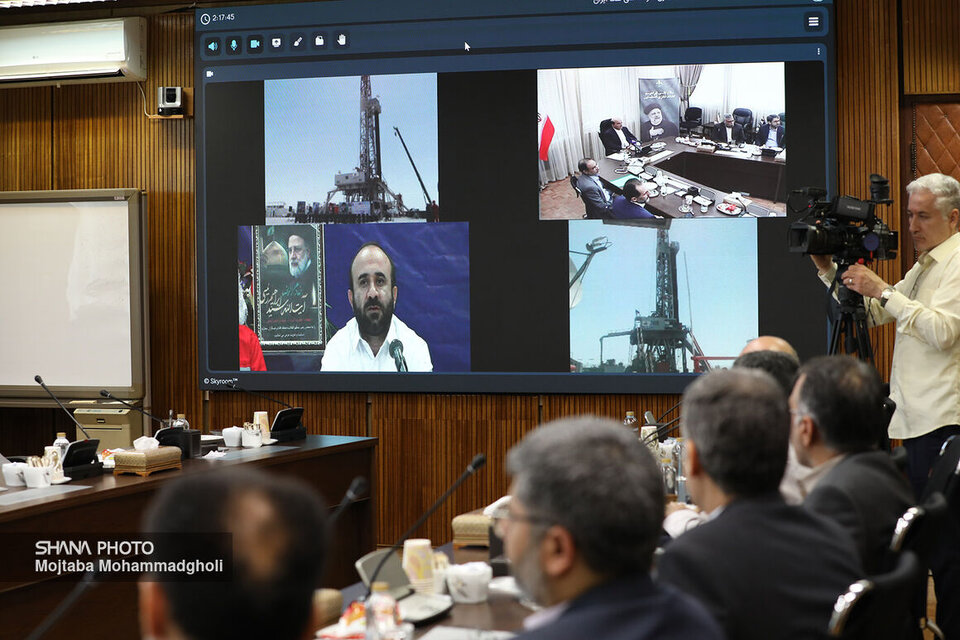 اهتمام جدی دولت سیزدهم برای توسعه میدانهای مشترک غرب کارون اهتمام جدی دولت سیزدهم برای توسعه میدانهای مشترک غرب کارون