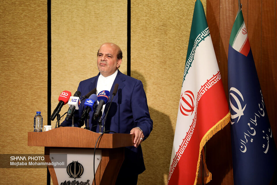 هدفگذاری درآمد ۱۷ میلیارد دلاری با امضای ۲ میلیارد دلار قرارداد نفتی هدفگذاری درآمد ۱۷ میلیارد دلاری با امضای ۲ میلیارد دلار قرارداد نفتی