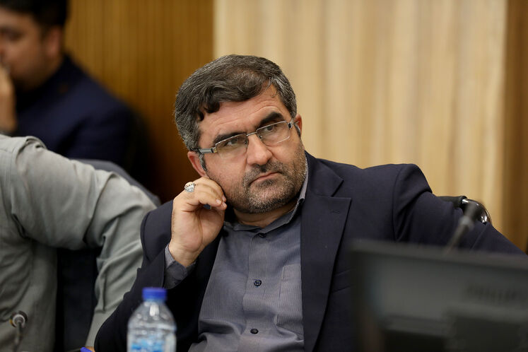 رونماییی از پوستر و تمبر هشتاد و پنجمین سالگرد تاسیس دانشگاه صنعت نفت