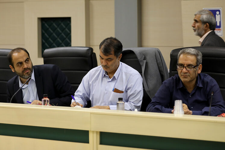 جلسه بررسی پیگیری رفع مشکلات سوخت بخش کشاورزی با حضور نمایندگان مجلس شورای اسلامی