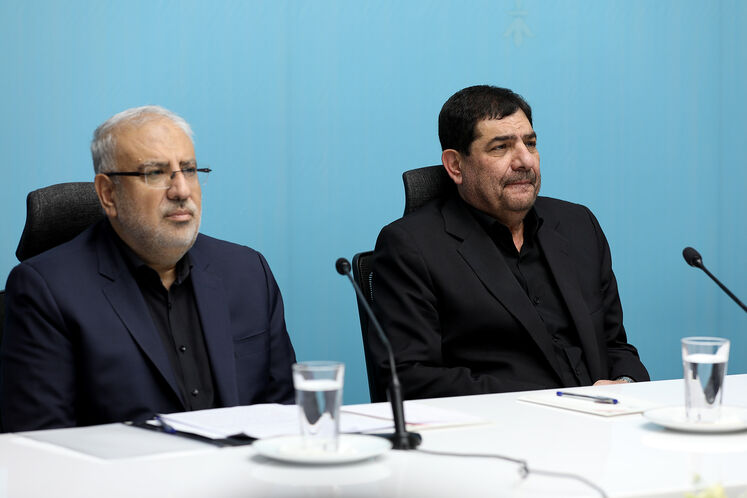 محمد مخبر، سرپرست ریاست جمهوری  و جواد اوجی، وزیر نفت 